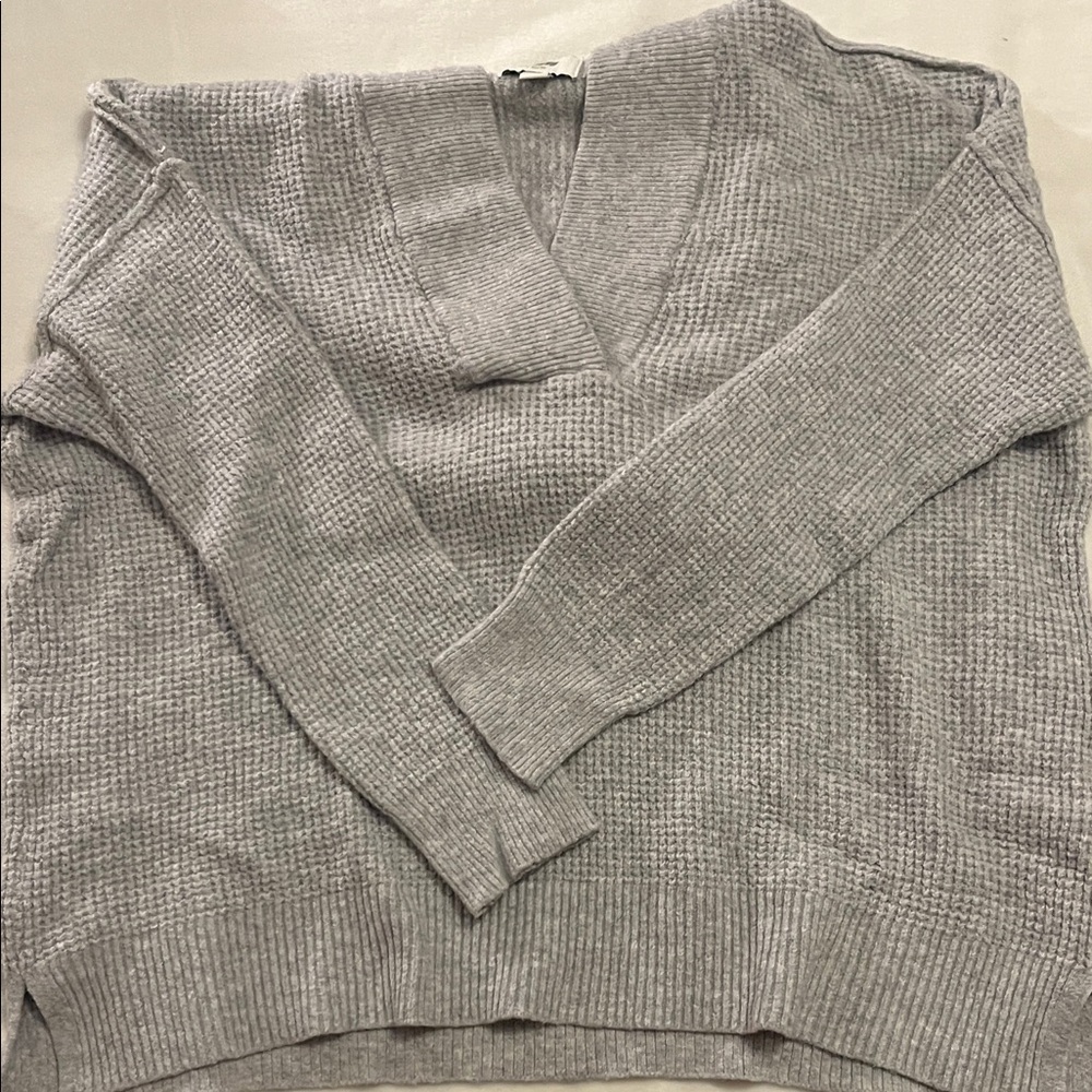 Aerie Sweater Gray V-Neck Sweater